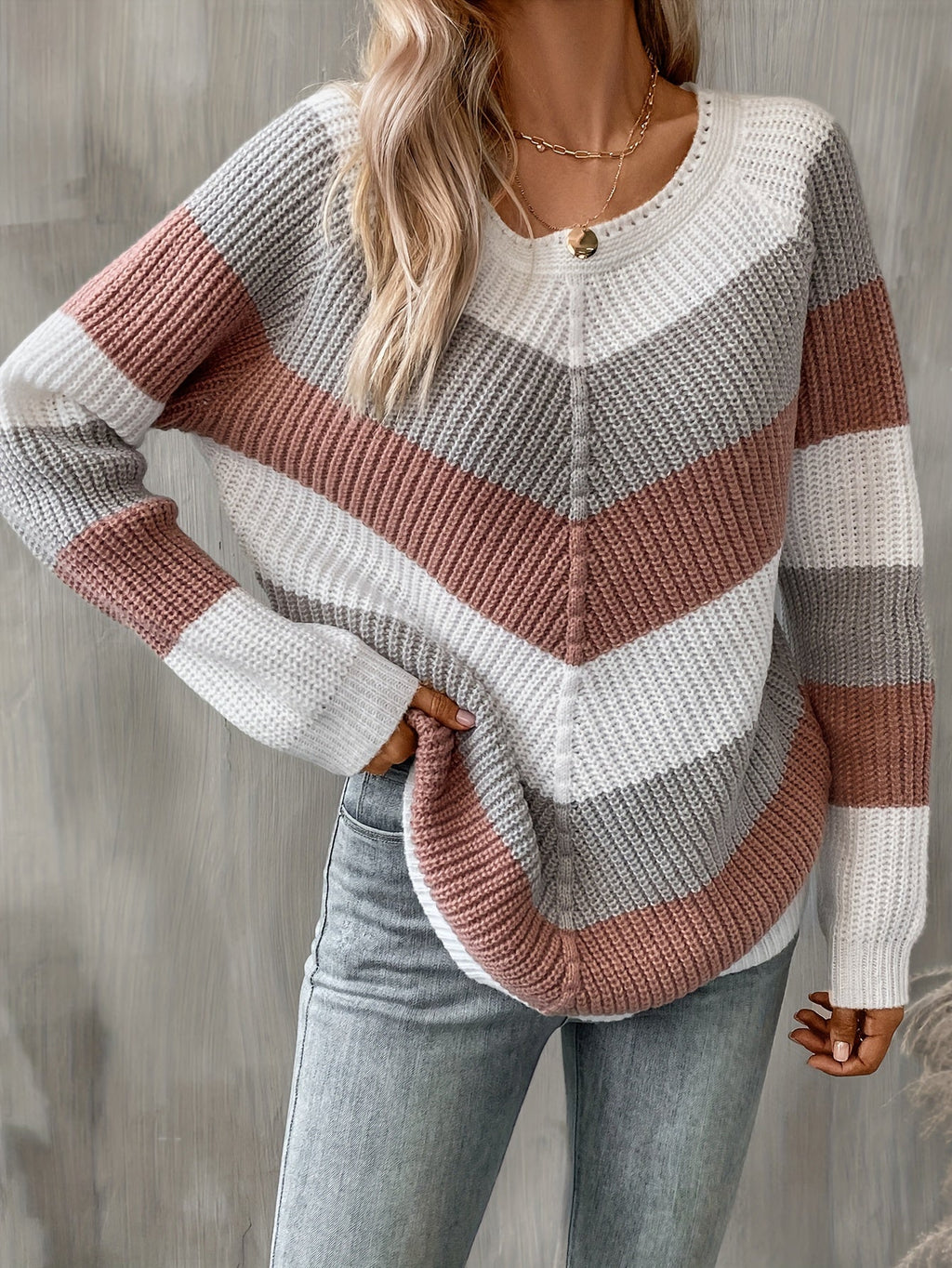 Women's Chevron Color Block Sweater in Pink/Gray - view 2