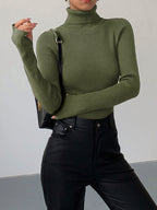 Women's Fitted Ribbed Turtleneck Sweater in Green
