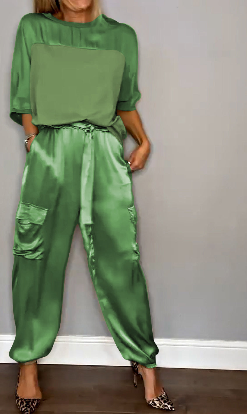 Emma Satin-Look Set with Boxy Top and Tapered Trousers in Green