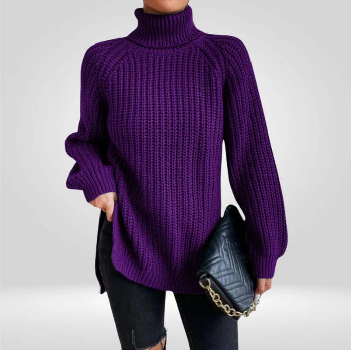 Lucy Ribbed Turtleneck Top with a Close, Slim Fit in Lilac