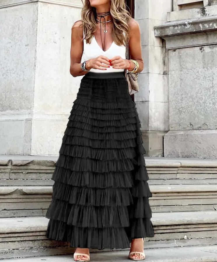 Quirinne Tiered Tulle Midi Skirt with Elasticated Waist in Black
