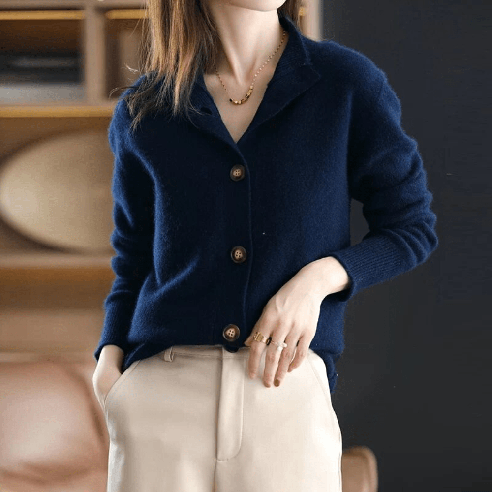 Yasmijn Soft Brushed Cardigan with Buttons and Collar in Blue